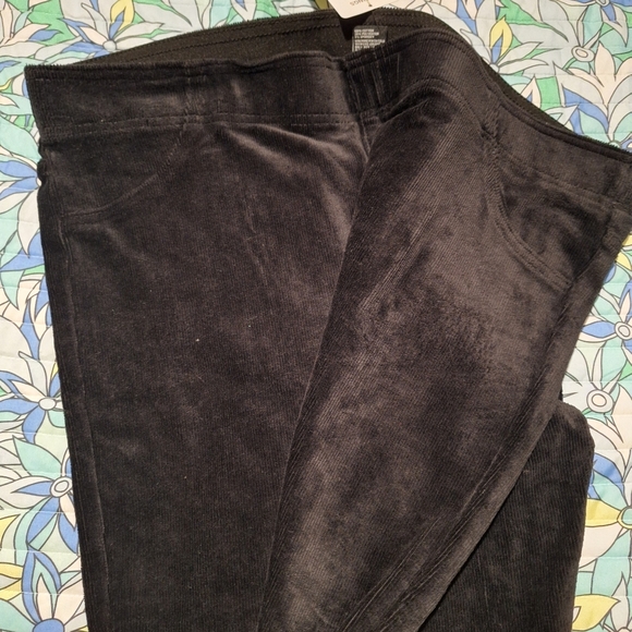 NWT Women's HUE Leggings Straight Up Cool Cord Black 2X - Picture 3 of 5
